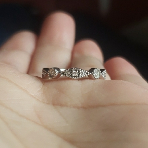 14k White Gold Ring 1/5 Ct Diamond Milgrain Wedding Band - Picture 6 of 12